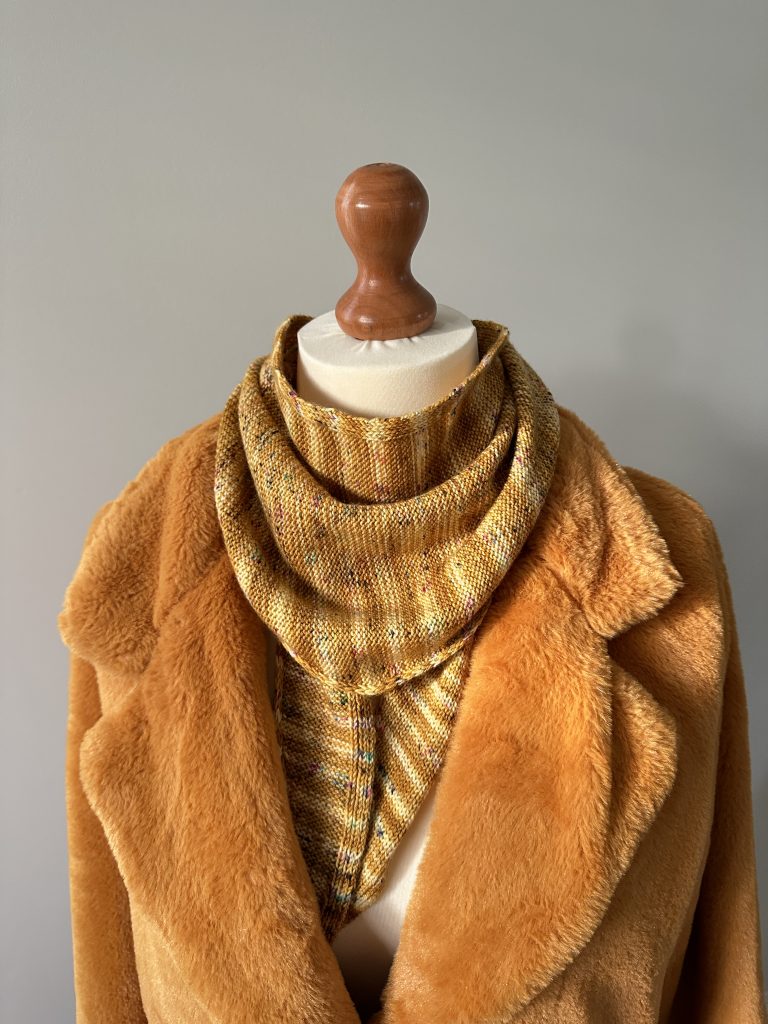 Cheshire Cat shawl – machine knit version